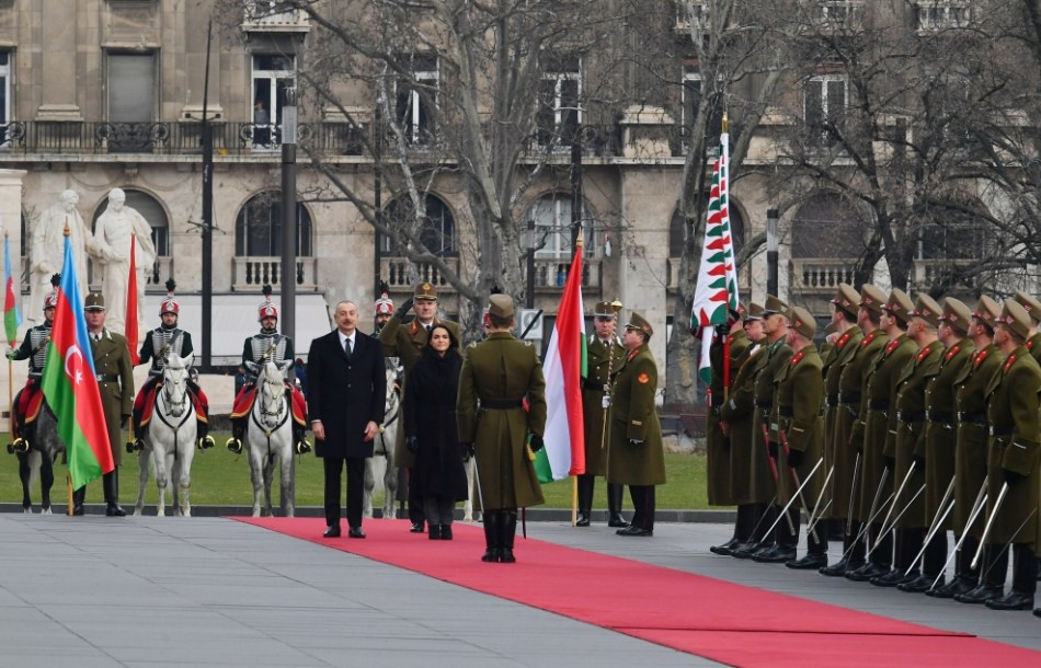 Budapeştdə Azərbaycan Prezidenti İlham Əliyevin rəsmi qarşılanma mərasimi olub<font color=red> - FOTOLAR</font>