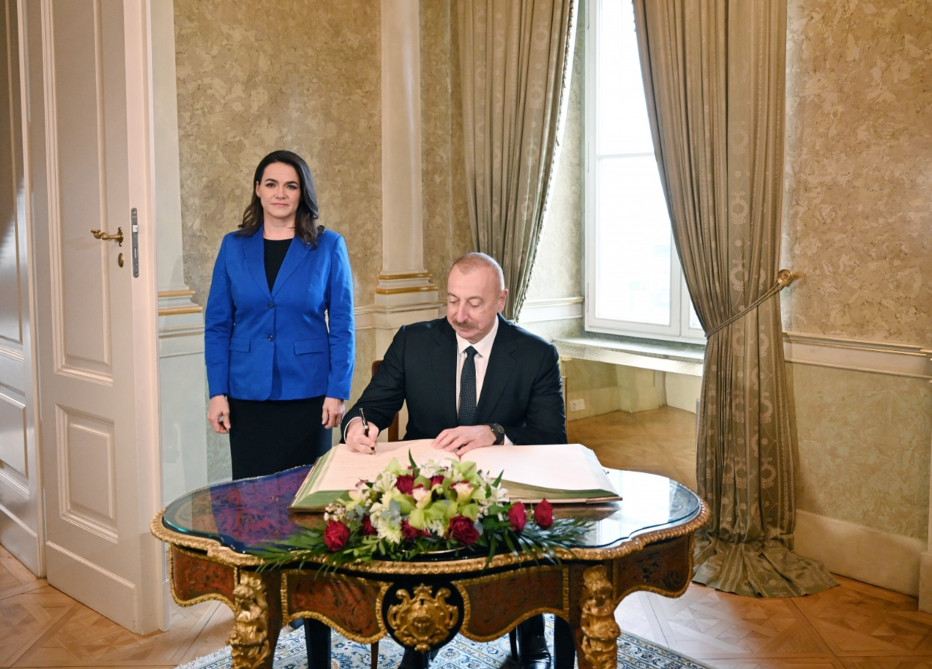 Azərbaycan Prezidenti İlham Əliyevin Macarıstan Prezidenti Katalin Novak ilə təkbətək görüşü olub<font color='red'> - YENİLƏNİB</font><font color=red> - FOTOLAR</font>