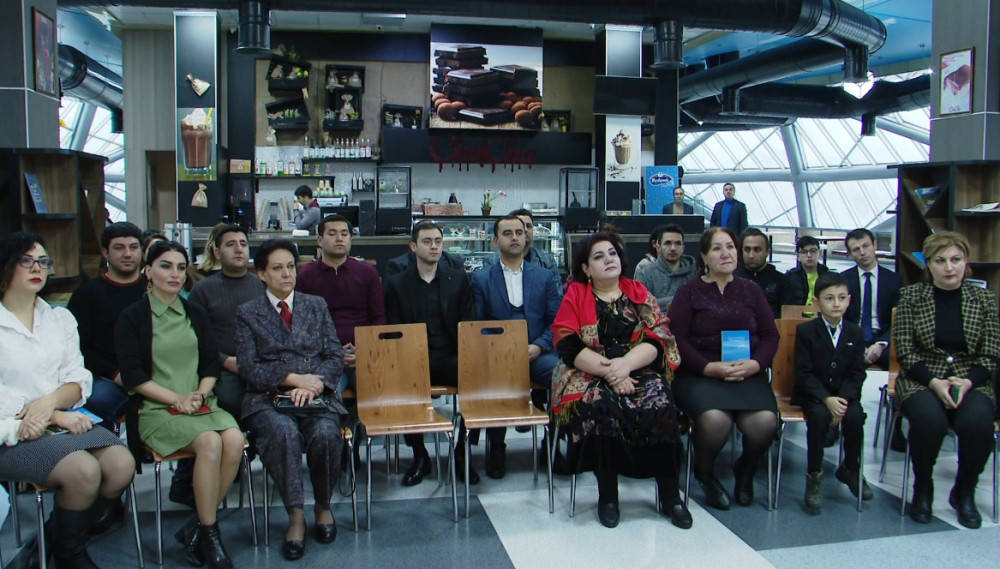 “Qafqazın İsveçrəsinə səyahət” kitabı təqdim olunub<font color=red> - FOTOLAR</font>
