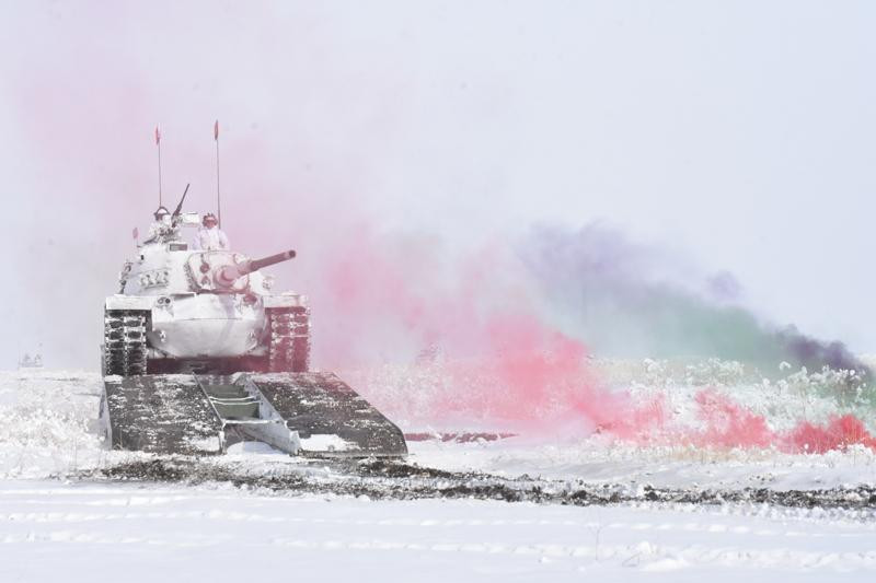 Azərbaycan Ordusunun tankları Türkiyədə keçirilən təlimlərdə manevrlər edib<font color=red> - FOTOLAR</font>