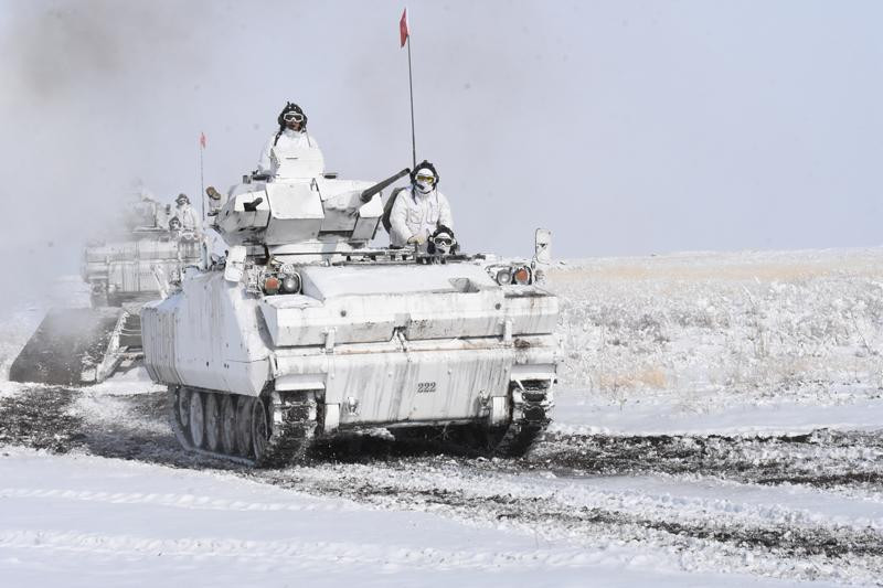 Azərbaycan Ordusunun tankları Türkiyədə keçirilən təlimlərdə manevrlər edib<font color=red> - FOTOLAR</font>