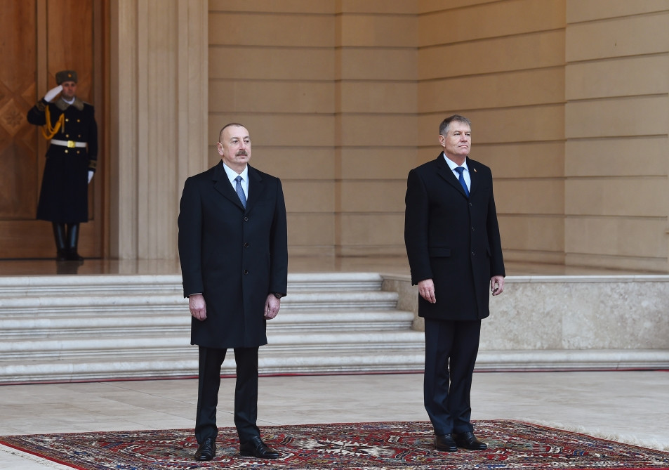 Rumıniya Prezidenti Klaus Yohannisin rəsmi qarşılanma mərasimi olub<font color=red> - FOTOLAR</font>