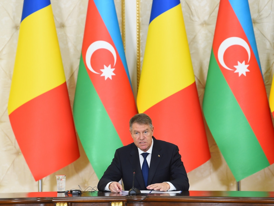Azərbaycan və Rumıniya prezidentləri mətbuata bəyanatlarla çıxış ediblər<font color='red'> - YENİLƏNİB</font><font color=red> - FOTOLAR</font>