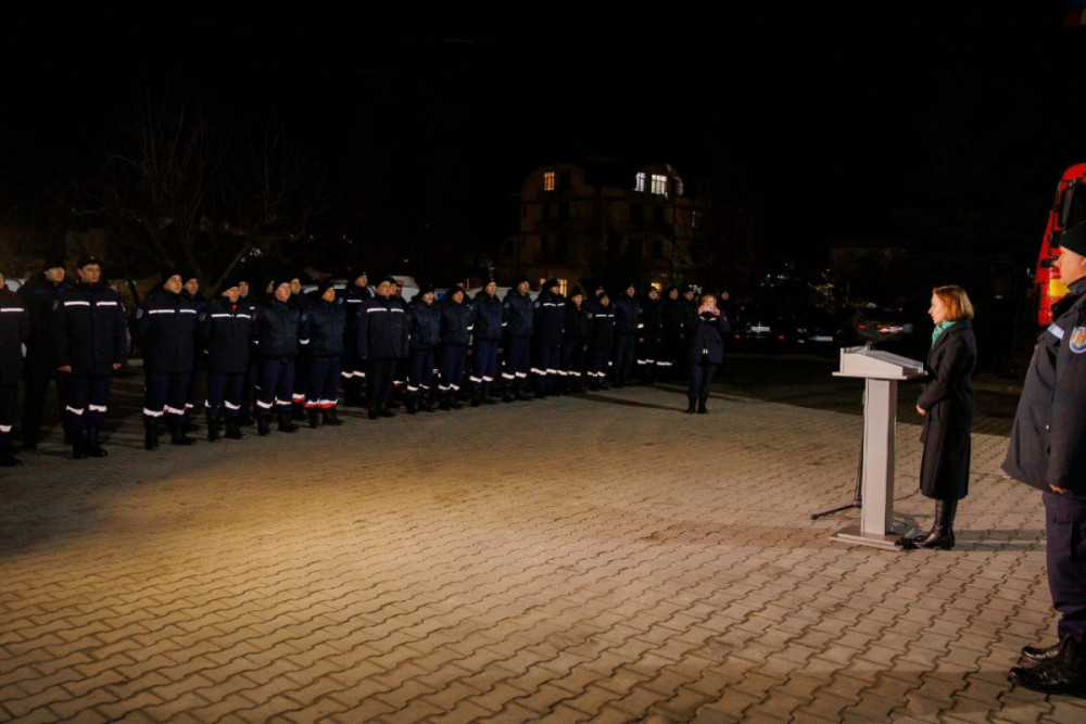 Moldova Türkiyəyə axtarış-xilasetmə qrupu göndərib<font color=red> - FOTOLAR</font>