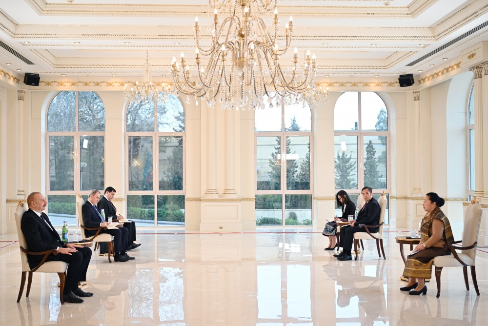 Prezident İlham Əliyev Laosun Azərbaycanda yeni təyin olunan səfirinin etimadnaməsini qəbul edib<font color='red'> - YENİLƏNİB</font><font color=red> - FOTOLAR</font>