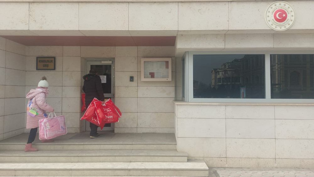 <strong>Naxçıvandan Türkiyədəki zəlzələdən zərər görmüş bölgələrə yardımlara başlanılıb<font color=red> - FOTOLAR</font></strong>