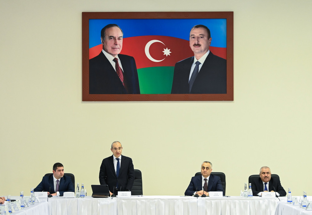 <strong>Naxçıvanda sahibkarlara dəstək məsələləri müzakirə edilib<font color='red'> - YENİLƏNİB</font><font color=red> - FOTOLAR</font></strong>