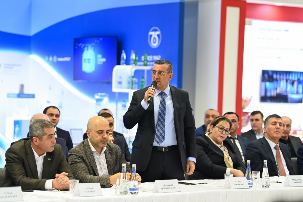 <strong>Naxçıvanda sahibkarlara dəstək məsələləri müzakirə edilib<font color='red'> - YENİLƏNİB</font><font color=red> - FOTOLAR</font></strong>