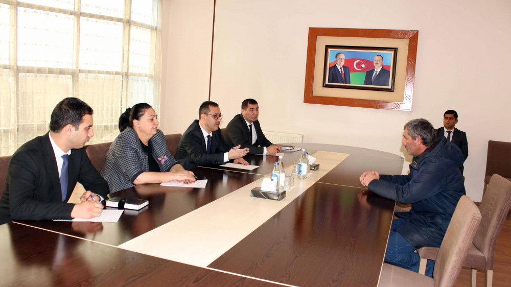 Xidmət rəisi və icra başçısı Sədərəkdə vətəndaşları qəbul edib<font color=red> - FOTOLAR</font>