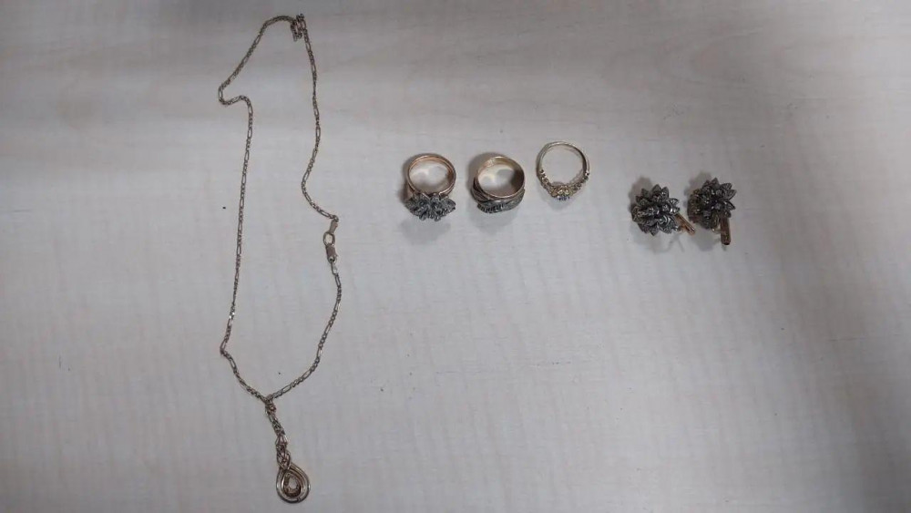  Babək Rayon Cəhri qəsəbəsində oğurluqda şübhəli bilinən şəxs saxlanılıb<font color=red> - FOTOLAR</font>