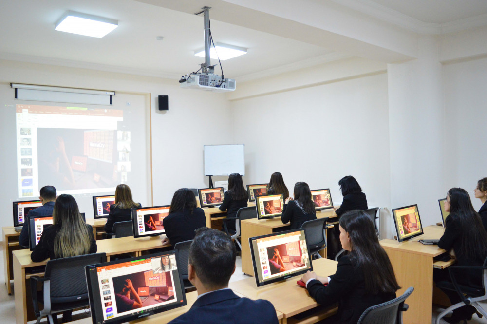 Mühəndis-proqramçılar onlayn təlimdə iştirak ediblər<font color=red> - FOTOLAR</font>