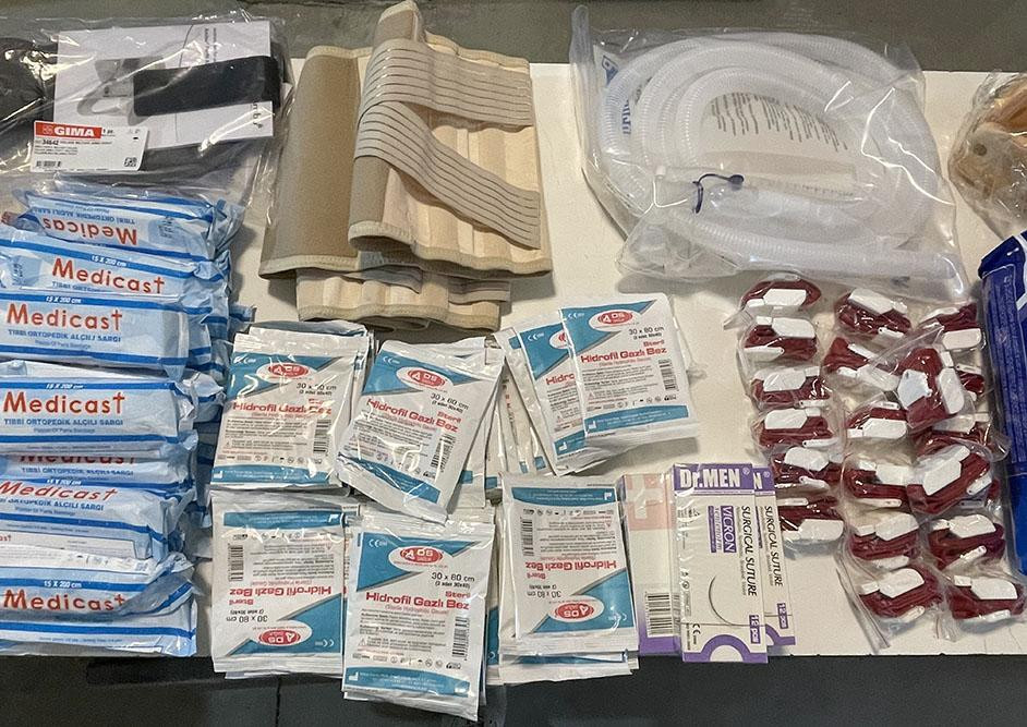 Müdafiə Nazirliyinin tibb ehtiyatından Türkiyəyə yardım göndərilib<font color=red> - FOTOLAR</font>