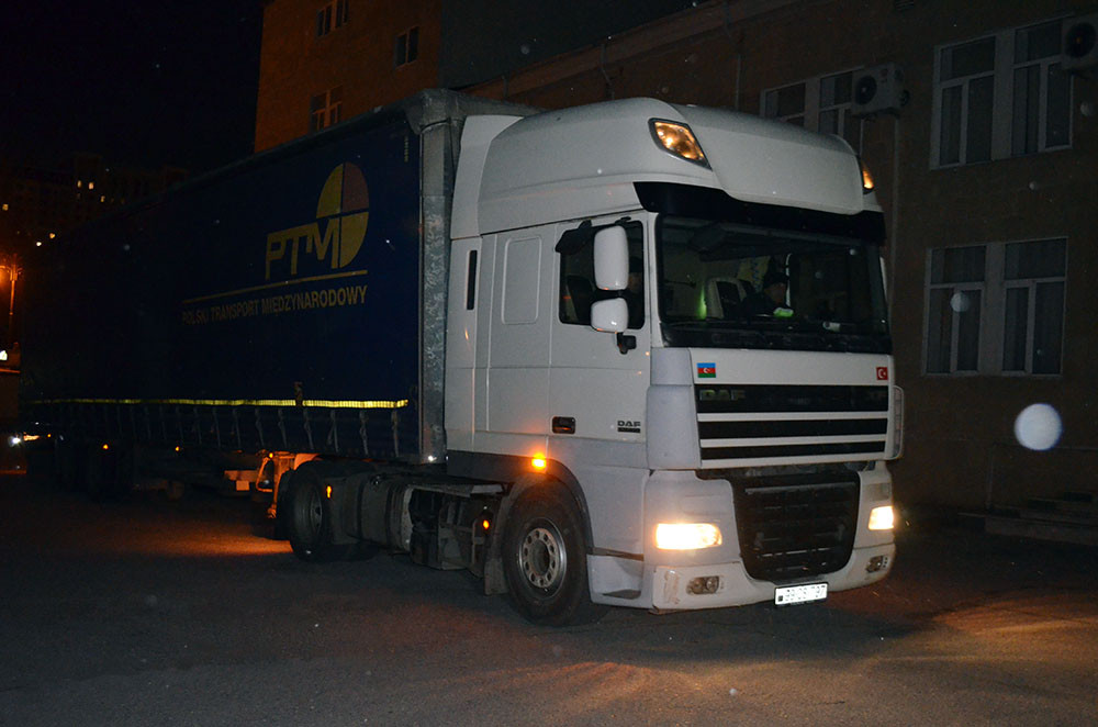 Müdafiə Nazirliyinin təşkilatçılığı ilə Türkiyəyə növbəti yardım göndərilib<font color=red> - FOTOLAR</font>