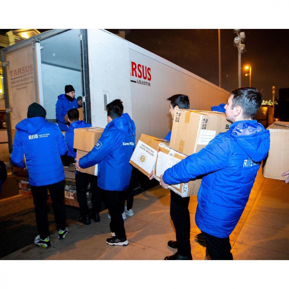 Mehriban Əliyeva Türkiyəyə yardımlarla bağlı paylaşım edib<font color=red> - FOTOLAR</font>