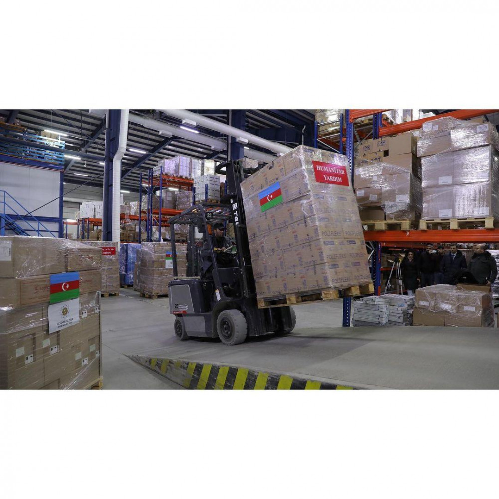 Mehriban Əliyeva Türkiyəyə yardımlarla bağlı paylaşım edib<font color=red> - FOTOLAR</font>