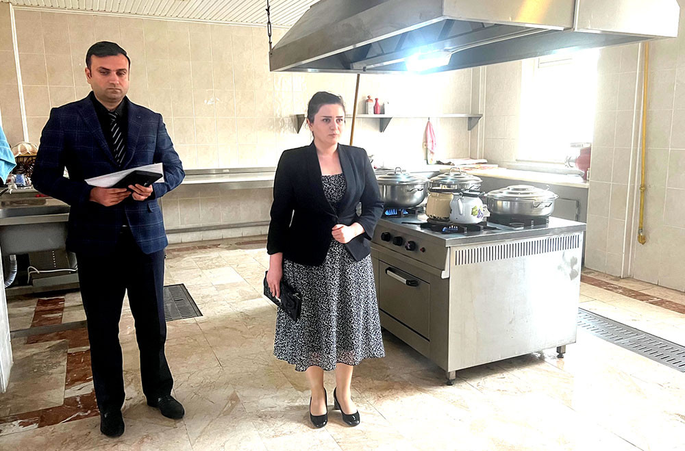 Ombudsman Günay Rzayeva internat məktəbindəki uşaqlara baş çəkib<font color=red> - FOTOLAR</font>