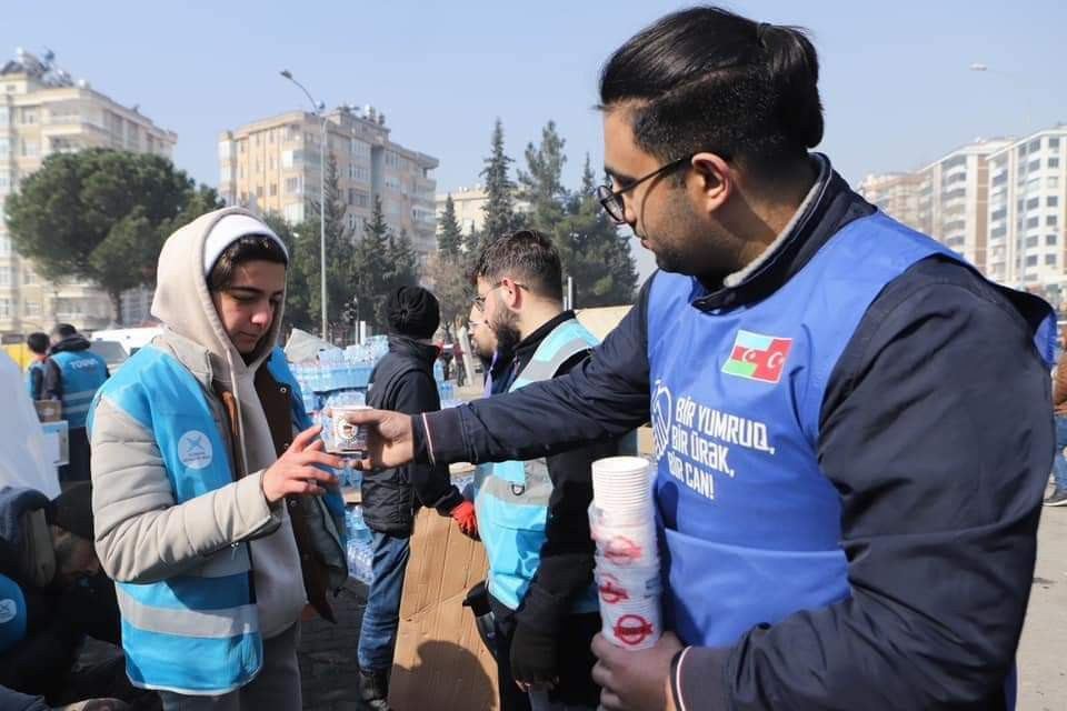 Azərbaycan könüllüləri Kahramanmaraşda fəaliyyətə başlayıblar<font color=red> - FOTOLAR</font>