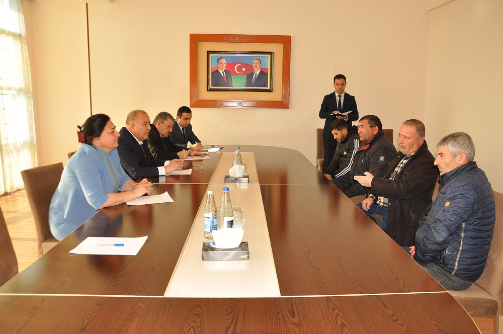 Naxçıvan MR Baş nazirinin birinci müavini Sədərəkdə vətəndaşların qəbulunu keçirib<font color=red> - FOTOLAR</font>