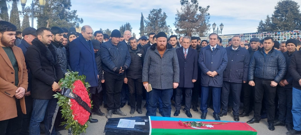 Türkiyədəki zəlzələdə həlak olan azərbaycanlı tələbələr dəfn edilib<font color=red> - FOTOLAR</font>