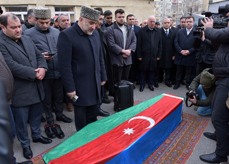 Türkiyədəki zəlzələdə həlak olan azərbaycanlı tələbələr dəfn edilib<font color=red> - FOTOLAR</font>