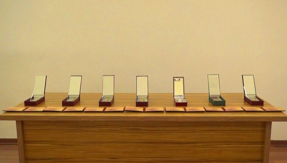 Naxçıvanda şəhidlərin orden və medalları ailə üzvlərinə təqdim edilib<font color=red> - FOTOLAR</font>