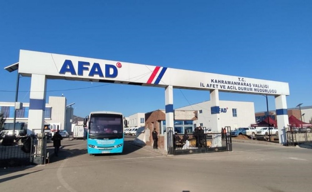 FHN-in Kahramanmaraşda olan çevik xilasetmə qüvvələrinin bir hissəsi Hataya yola düşüb<font color=red> - FOTOLAR</font>