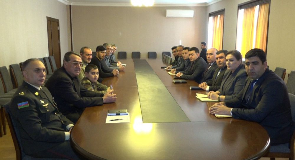 Şəhidlərin ordenləri ailə üzvlərinə təqdim edilib<font color=red> - FOTOLAR</font>