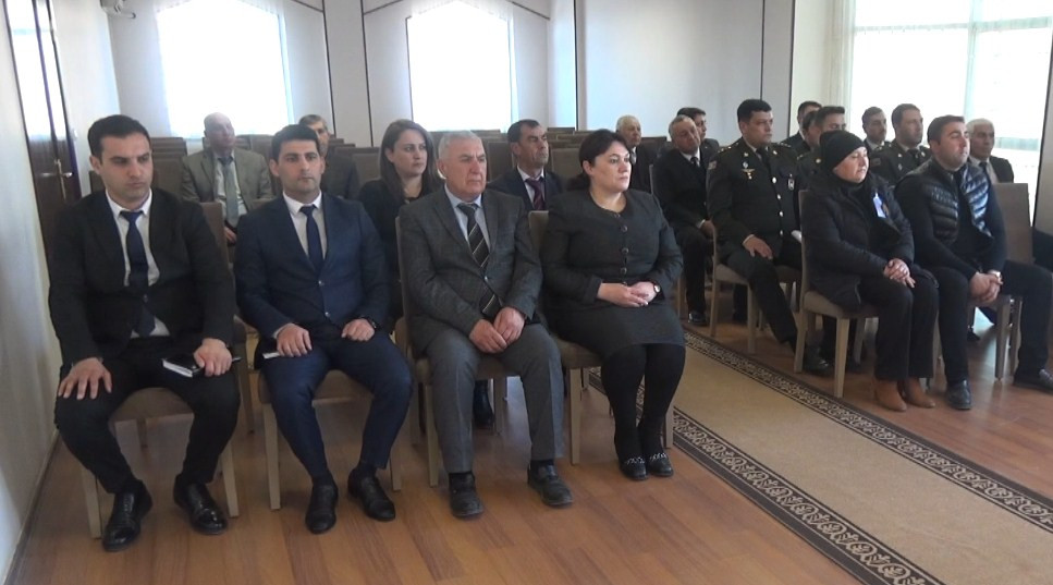 Şəhidlərin ordenləri ailə üzvlərinə təqdim edilib<font color=red> - FOTOLAR</font>