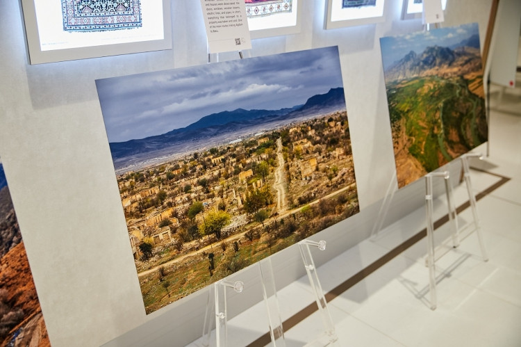 Brüsseldə Reza Deqatinin “Xocalı: Yaralı ruhlar” adı sərgisi açılıb<font color=red> - FOTOLAR</font>
