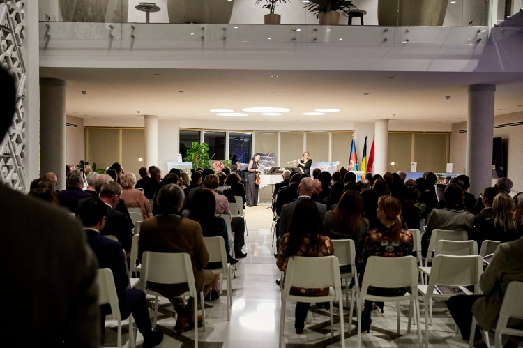 Brüsseldə Reza Deqatinin “Xocalı: Yaralı ruhlar” adı sərgisi açılıb<font color=red> - FOTOLAR</font>