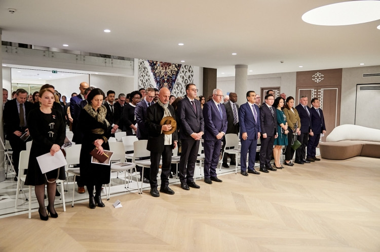 Brüsseldə Reza Deqatinin “Xocalı: Yaralı ruhlar” adı sərgisi açılıb<font color=red> - FOTOLAR</font>