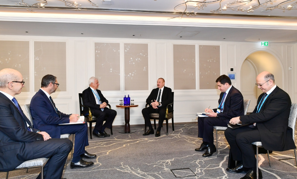 Prezident İlham Əliyev Münxendə "Leonardo" şirkətinin baş icraçı direktoru ilə görüşüb <font color='red'> - YENİLƏNİB</font><font color=red> - FOTOLAR</font>