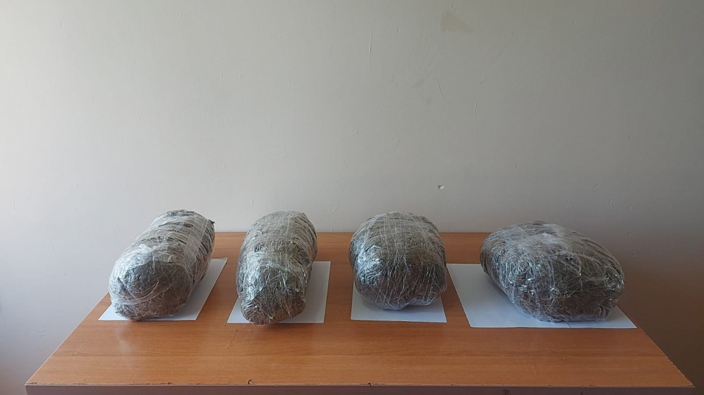 İrandan Azərbaycana 42 kiloqramdan çox narkotik vasitənin keçirilməsinin qarşısı alınıb<font color=red> - FOTOLAR</font>