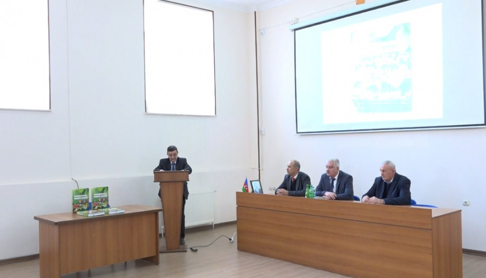 “Naxçıvanda meyvəçilik, tərəvəzçilik, üzümçülük” adlı yeni dərs vəsaitinin təqdimatı keçirilib<font color=red> - FOTOLAR</font>