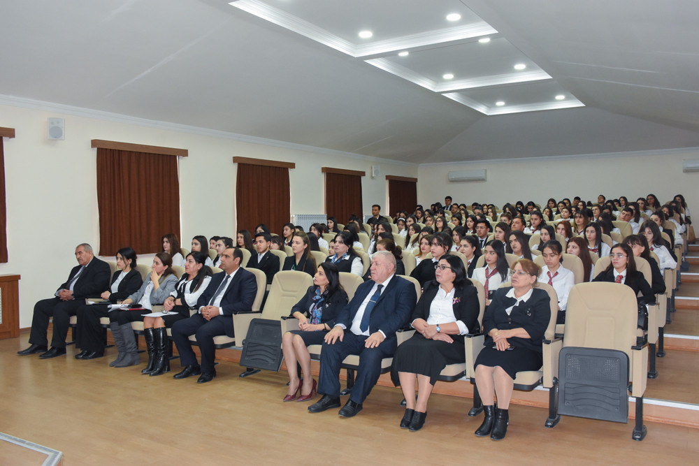 Naxçıvan Müəllimlər İnstitutunda Beynəlxalq Ana Dili Gününə həsr olunmuş konfrans keçirilib<font color=red> - FOTOLAR</font>