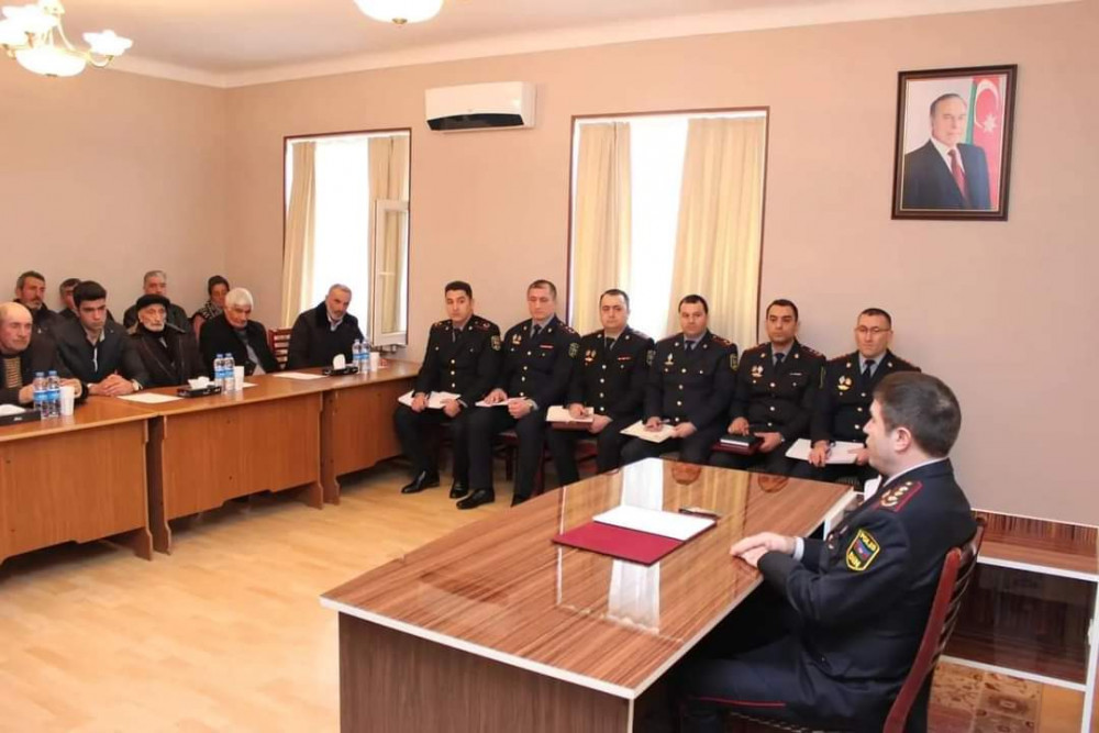 Naxçıvanın daxili işlər naziri Şahbuz rayonunda vətəndaşları qəbul edib<font color=red> - FOTOLAR</font>