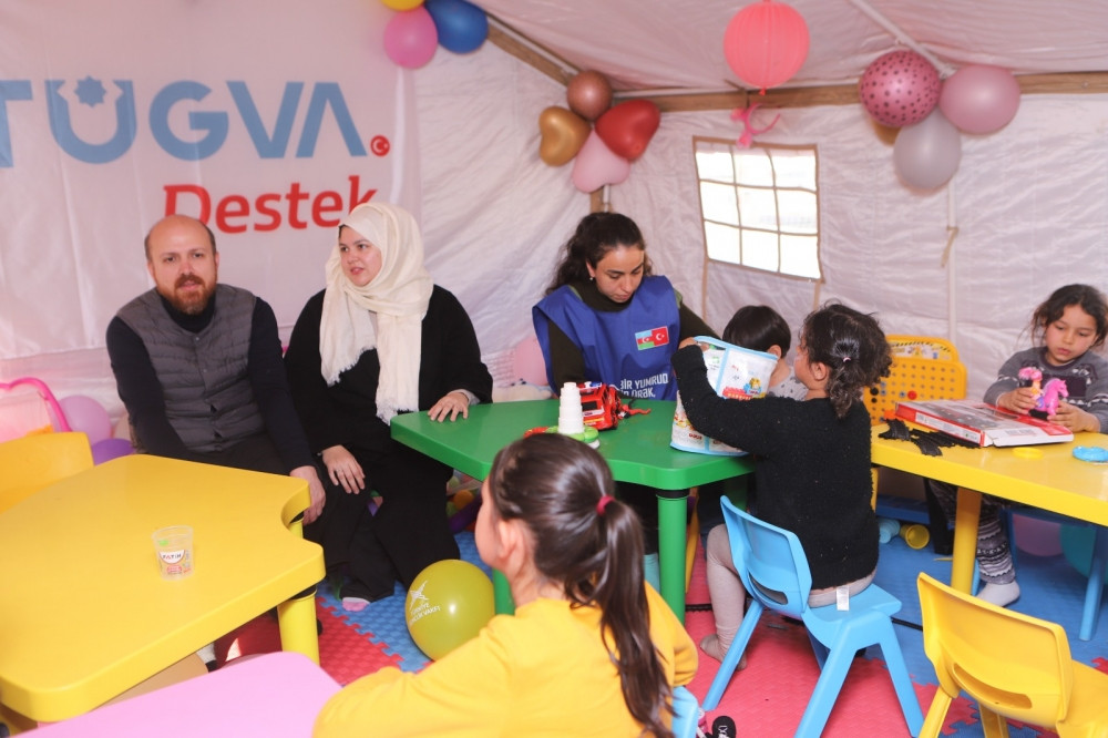 Bilal Ərdoğan Azərbaycan könüllülərinin fəaliyyəti ilə tanış olub<font color=red> - FOTOLAR</font>