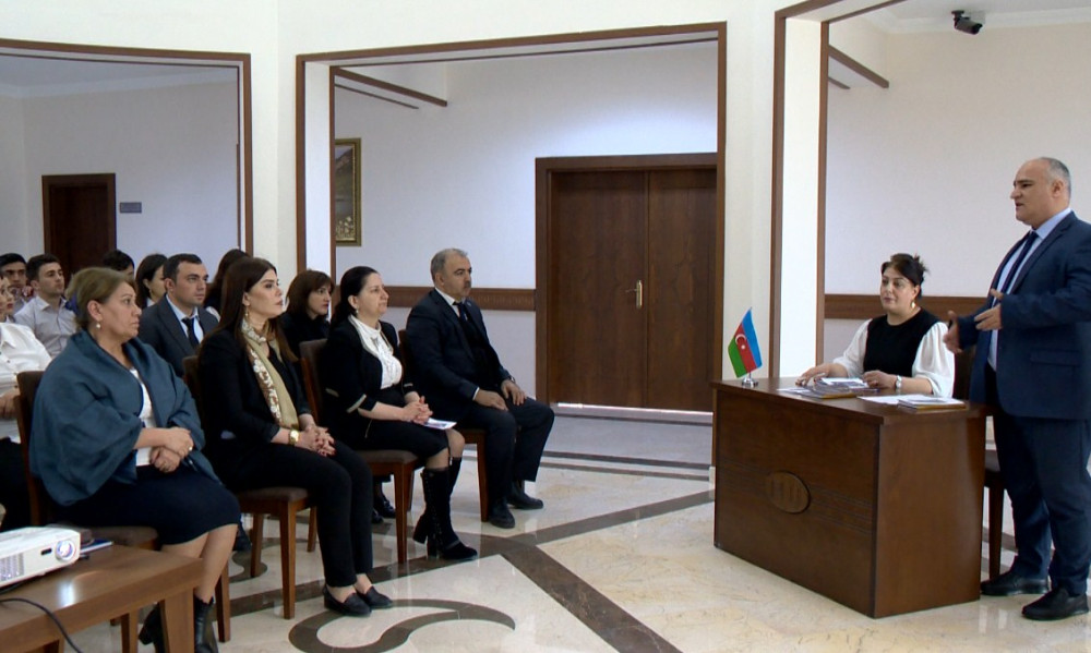 “Naxçıvan” Universitetində yeni kitabın təqdimatı keçirilib<font color=red> - FOTOLAR</font>