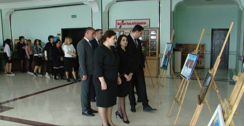 Babəkdə “Heydər Əliyev – 100” adlı rəsm sərgisi təşkil olunub<font color=red> - FOTOLAR</font>
