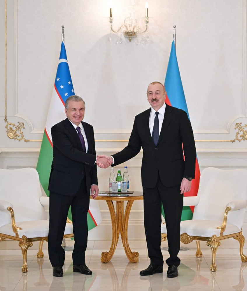 Azərbaycan Prezidenti İlham Əliyev Özbəkistan Prezidenti Şavkat Mirziyoyev ilə görüşüb<font color='red'> - YENİLƏNİB</font><font color=red> - FOTOLAR</font>
