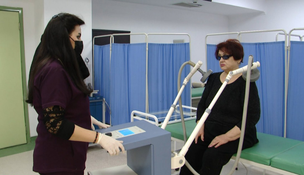 Naxçıvanda ölkəmizin digər regionlarında yaşayan sosial qayğıya ehtiyacı olan şəxslər üçün tibbi aksiya keçirilib<font color=red> - FOTOLAR</font>