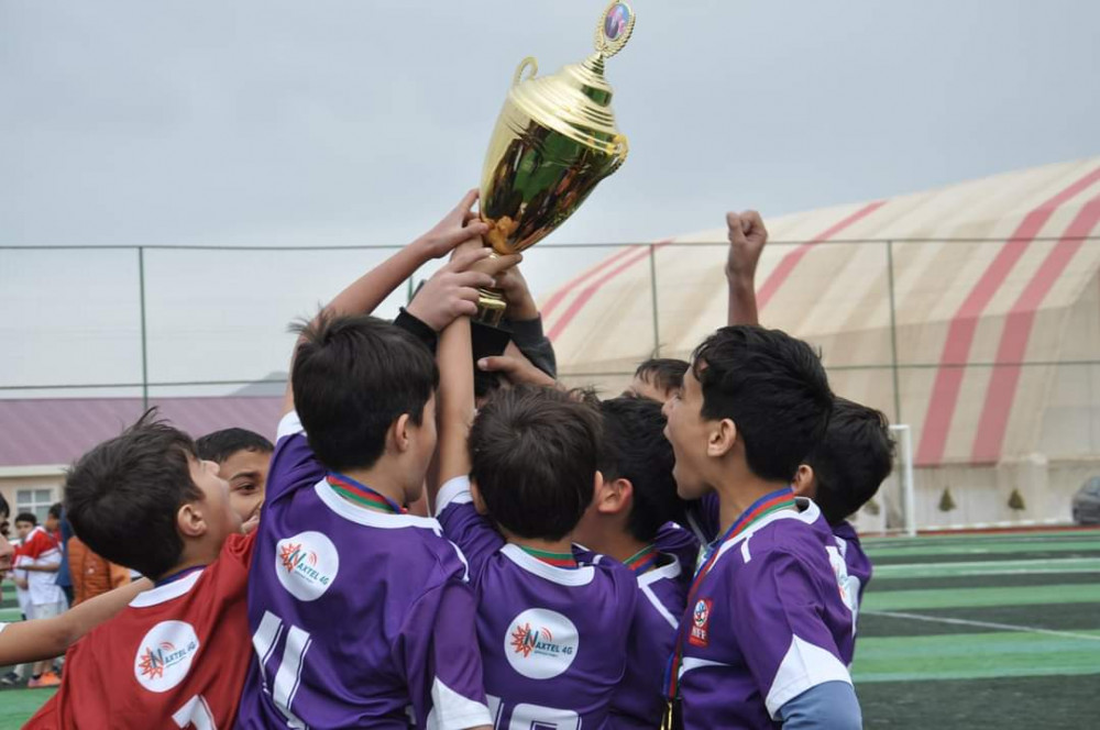  “Heydər Əliyev İli”nə həsr olunmuş futbol turniri başa çatıb<font color=red> - FOTOLAR</font>