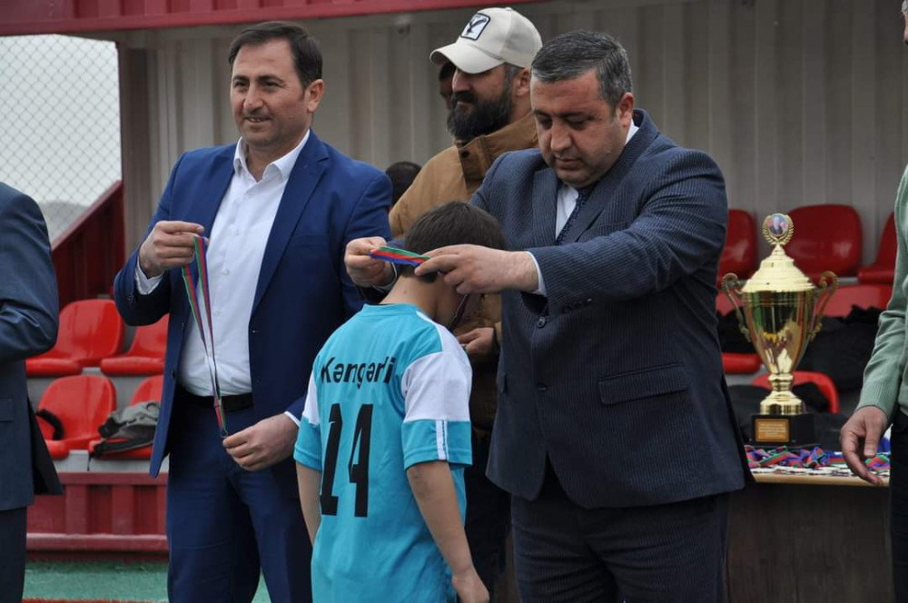  “Heydər Əliyev İli”nə həsr olunmuş futbol turniri başa çatıb<font color=red> - FOTOLAR</font>