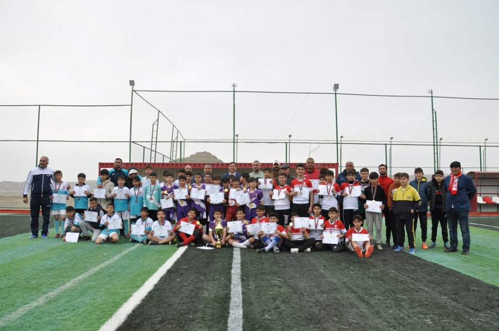  “Heydər Əliyev İli”nə həsr olunmuş futbol turniri başa çatıb<font color=red> - FOTOLAR</font>