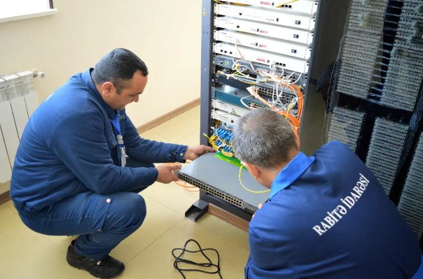 Kəngərlidə internetin keyfiyyətinə görə yeni avadanlıqlar quraşdırılıb<font color=red> - FOTOLAR</font>