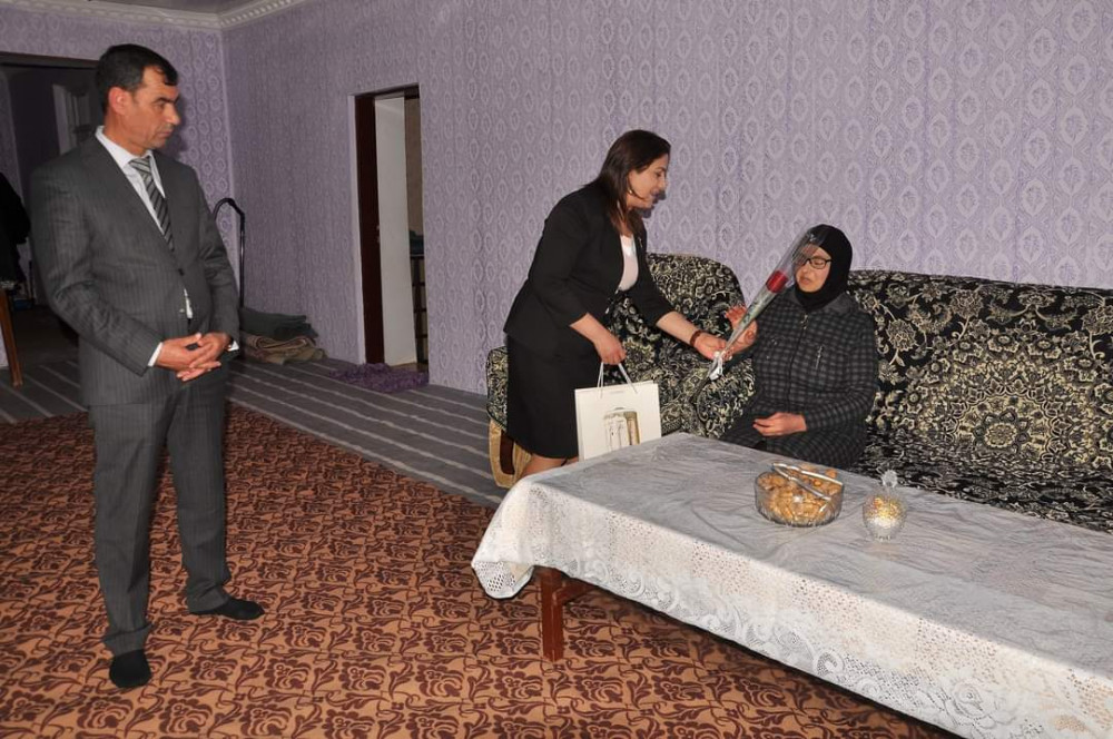 Naxçıvanda məhdud fiziki imkanlı qadınlarla bayram görüşləri keçirilib<font color=red> - FOTOLAR</font>