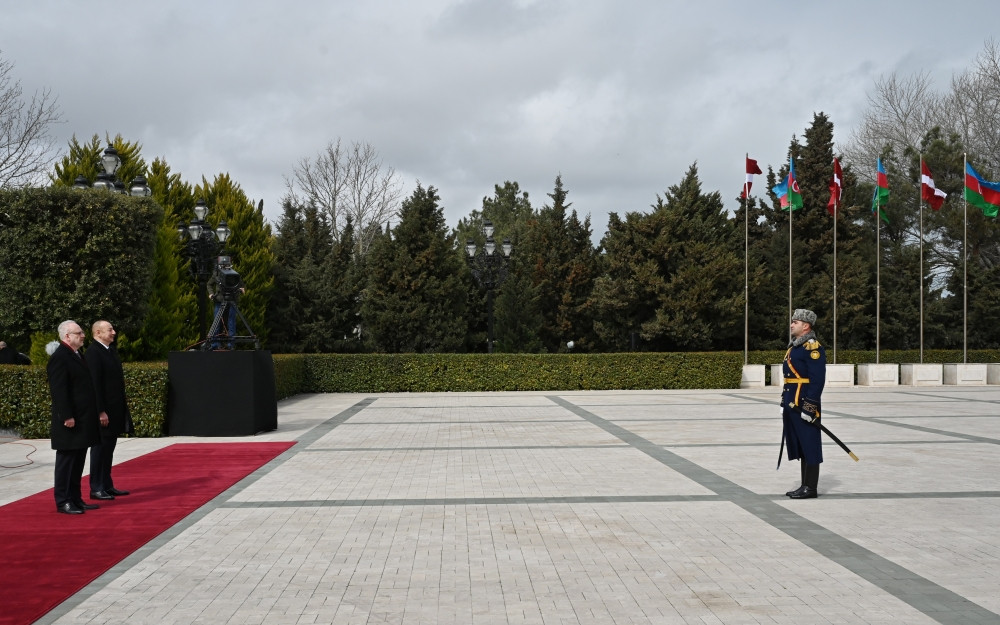 Latviya Prezidenti Egils Levitsin rəsmi qarşılanma mərasimi olub<font color=red> - FOTOLAR</font>