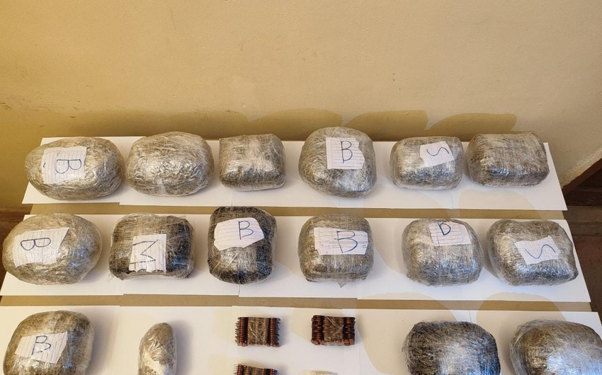 DSX: "Sərhədi pozmağa çalışan şəxslər saxlanılıb, 30 kq narkotikin keçirilməsinin qarşısı alınıb"<font color=red> - FOTOLAR</font>