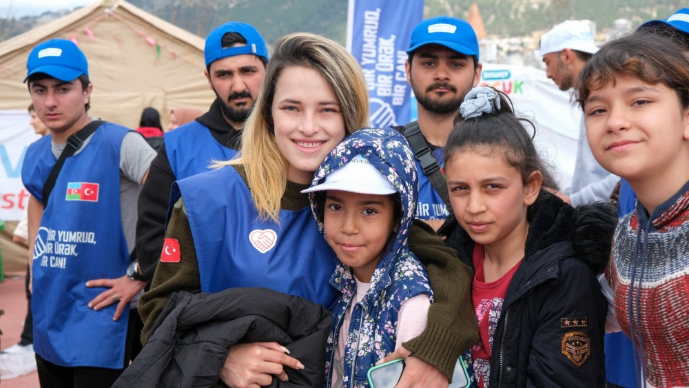 Azərbaycan könüllüləri Türkiyədəki fəaliyyətlərini yekunlaşdırıblar<font color=red> - FOTOLAR</font>