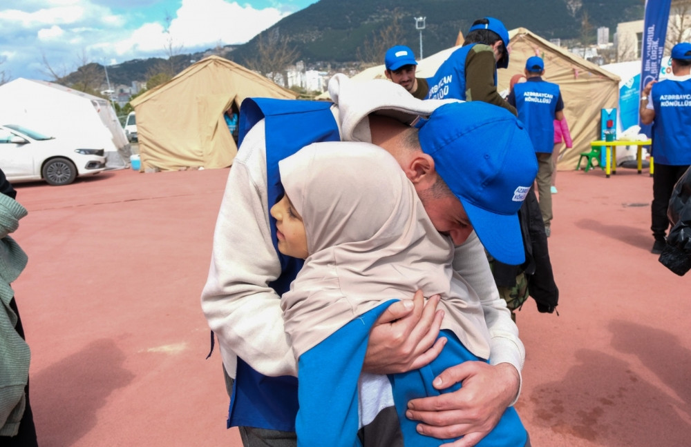 Azərbaycan könüllüləri Türkiyədəki fəaliyyətlərini yekunlaşdırıblar<font color=red> - FOTOLAR</font>